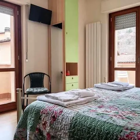 Guest house Ospitaci *